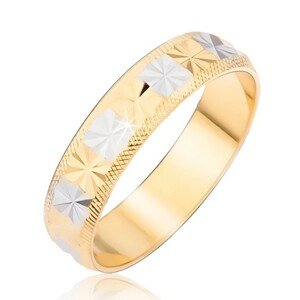 Arany ezüst színű gyűrű gyémántmintával és vésett szélekkel - Nagyság: 56