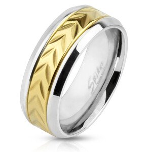 Acél karikagyűrű - sáv bemetszésekkel arany színben, keskeny ezüst színű vonalak az oldalain, 8 mm - Nagyság: 62