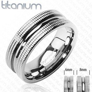 Karikagyűrű titániumból - fényes középső sáv, bordázott szélek - Nagyság: 62
