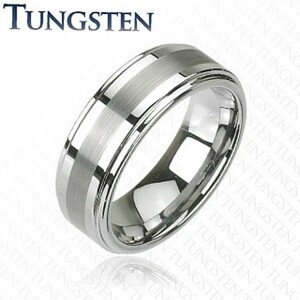 Tungsten gyűrű sötétszürke árnyalatban, fényes csiszolt középső sáv, 8 mm - Nagyság: 49
