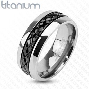 Fényes titánium gyűrű ezüst színben, átlós bemetszések a fekete sávon, 8 mm - Nagyság: 60